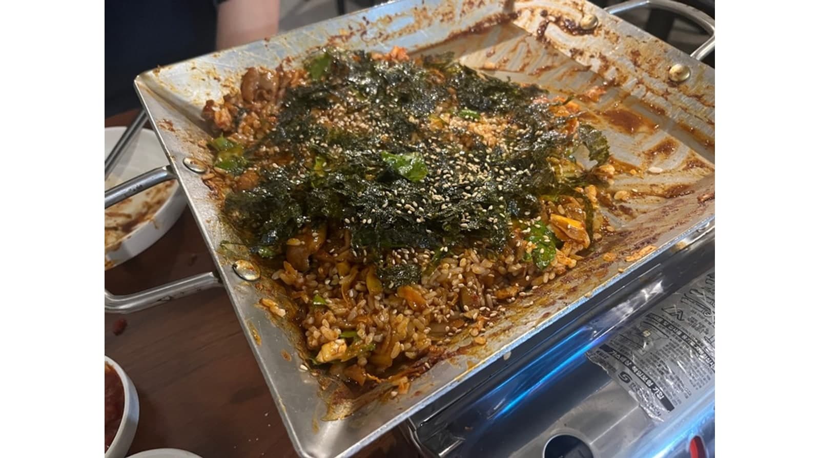 김가루를 올린 볶음밥 — 본점 공개 방문 사진