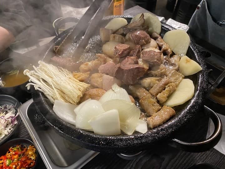 합정 곱창 맛집 돌황소곱창 모듬 가격과 볶음밥 주문 안내 대표 이미지