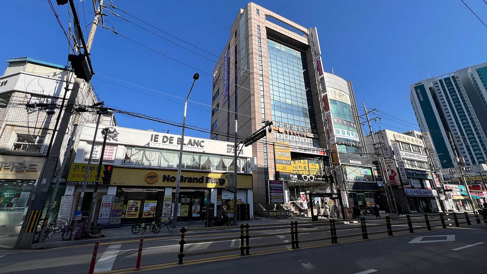 컬컴 의정부점이 있는 경선빌딩과 주변 거리 사진 3